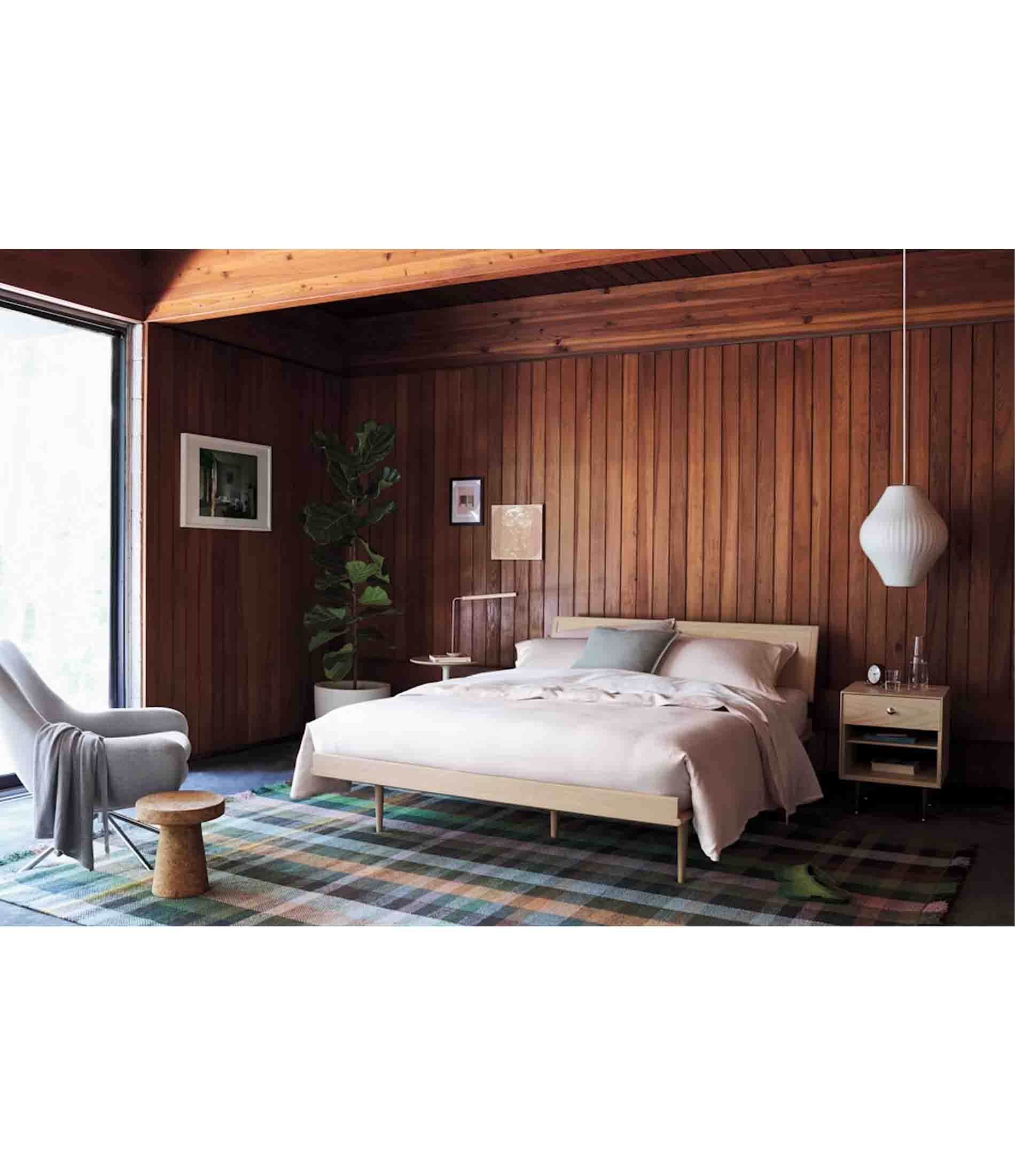 Nelson Thin Edge Bed - Queen